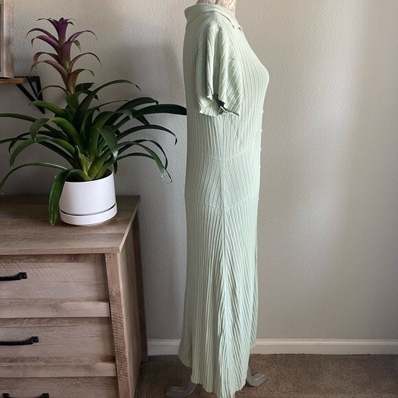 Mint Green Button-Up Midi Dress - Picture 5 of 10